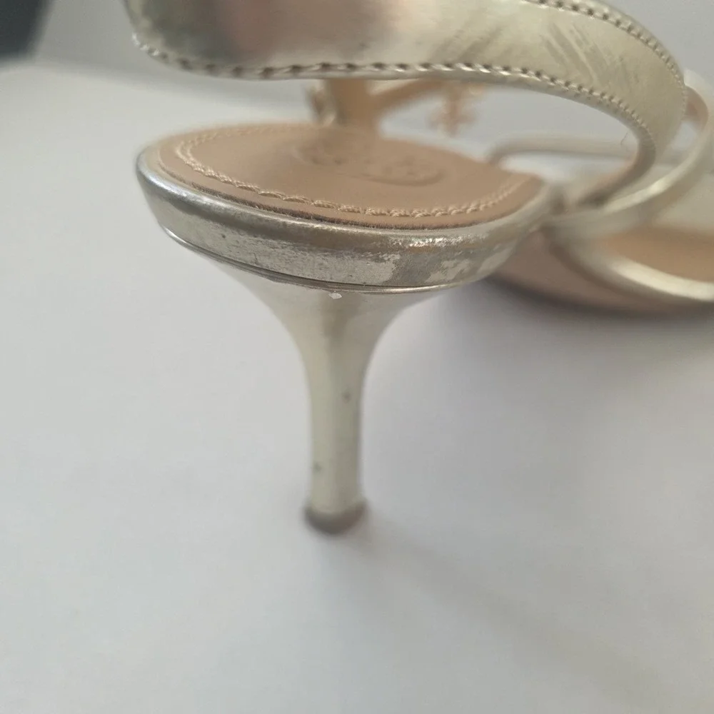 Tory Burch Womens Gold Metallic Ankle Strap Sandals Heels Size 8 Logo Charm